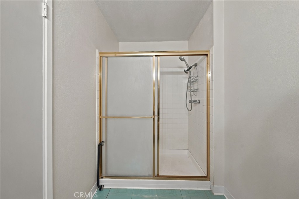 https://media.crmls.org/medias/4b5da5ef-2067-4ae4-b225-e719e2fc9457.jpg?preset=X-Large