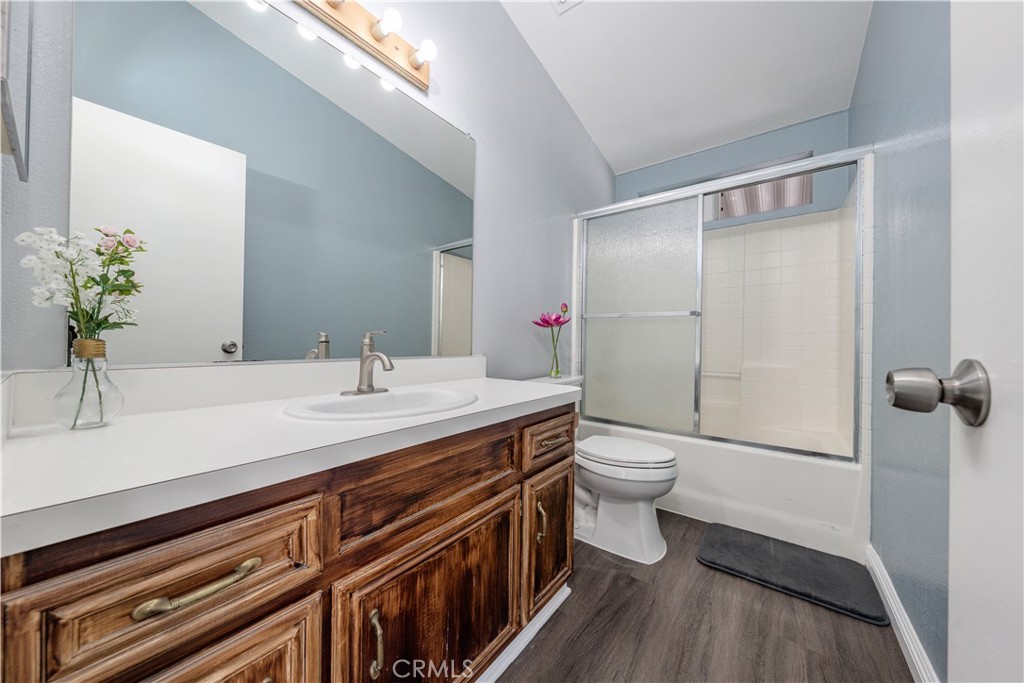 MLS #OC25247907 image #10