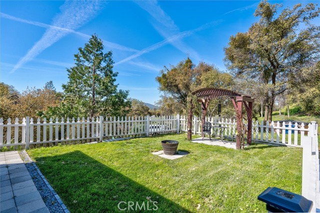 Detail Gallery Image 3 of 38 For 31735 Rocky Rd, North Fork,  CA 93643 - 3 Beds | 2 Baths