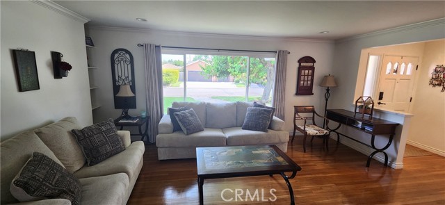 1429 W Beverly Drive, Anaheim CA: https://media.crmls.org/medias/4b5efd37-0914-46a0-8240-212cf31cb0ec.jpg