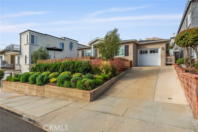 1147 7th Street, Hermosa Beach, California 90254, 3 Bedrooms Bedrooms, ,2 BathroomsBathrooms,Residential,For Sale,7th Street,SB25258608 1147 7th Street, Hermosa Beach, California 90254, 3 Bedrooms Bedrooms, ,2 BathroomsBathrooms,Residential,For Sale,7th Street,SB25258608