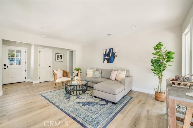 Image 7 of 19 For 7909 Aldea Avenue