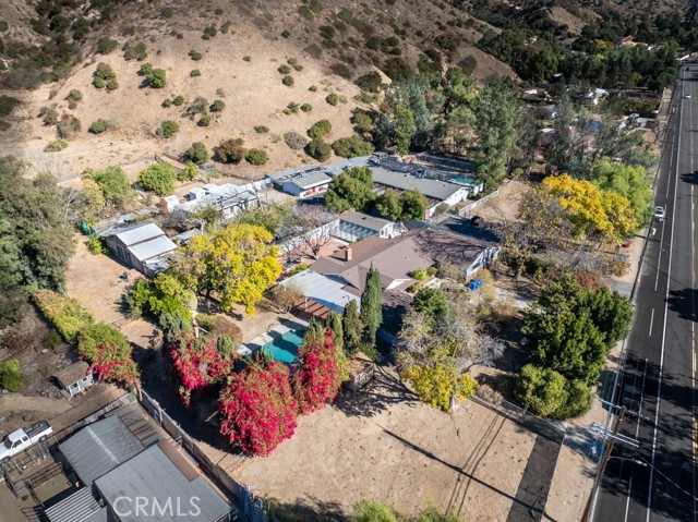 Detail Gallery Image 14 of 14 For 9515 La Tuna Canyon Rd, Sun Valley,  CA 91352 - 3 Beds | 3 Baths