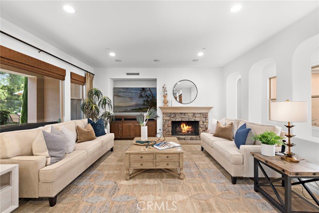 Detail Gallery Image 13 of 48 For 80 via Regalo, San Clemente,  CA 92673 - 5 Beds | 4/1 Baths