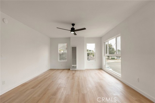 1209 W 40th Place, Los Angeles CA: https://media.crmls.org/medias/4b60e59a-3d1e-4ee9-ac18-a25d6a190586.jpg