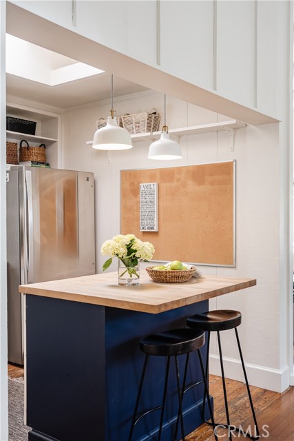 517 5th Street, Manhattan Beach, California 90266, 3 Bedrooms Bedrooms, ,2 BathroomsBathrooms,Residential,Sold,5th,SB22046594