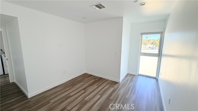 Detail Gallery Image 10 of 28 For 1416 S Cloverdale, Los Angeles,  CA 90019 - 3 Beds | 3 Baths