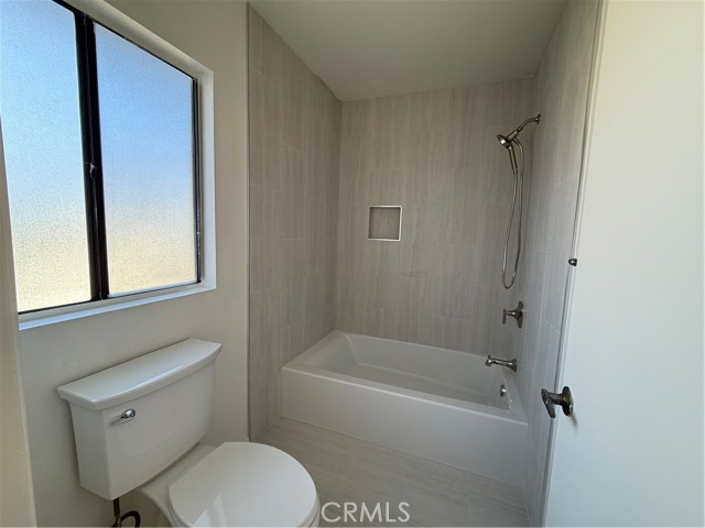 Detail Gallery Image 12 of 14 For 28 Foxhill, Irvine,  CA 92604 - 4 Beds | 3 Baths