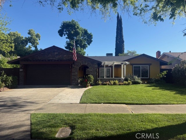 Detail Gallery Image 2 of 28 For 1048 Vernal, Merced,  CA 95340 - 4 Beds | 2 Baths