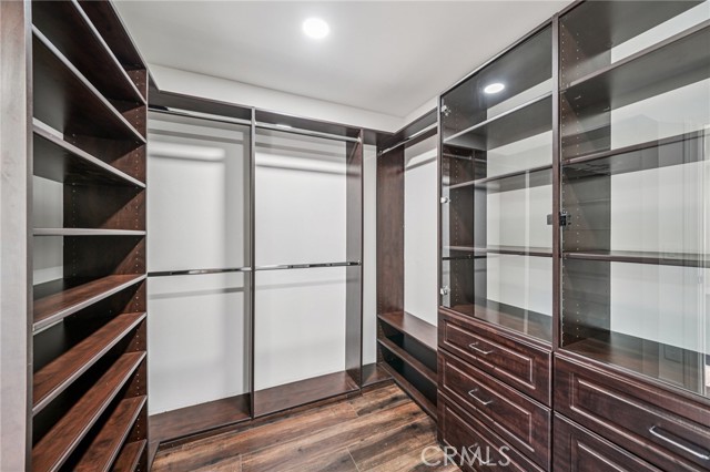 Detail Gallery Image 7 of 26 For 6658 Bright Gem Ct, Corona,  CA 92880 - 5 Beds | 3 Baths