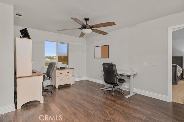 Detail Gallery Image 36 of 53 For 3547 Hawthorne Dr, Corona,  CA 92881 - 3 Beds | 2/1 Baths