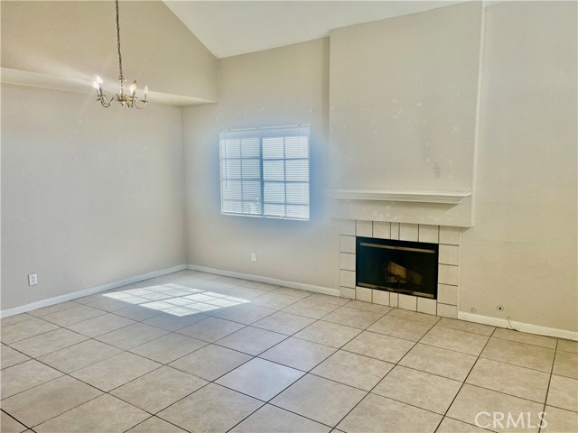 Detail Gallery Image 3 of 17 For 15780 Nan Ave, Moreno Valley,  CA 92551 - 3 Beds | 2/1 Baths