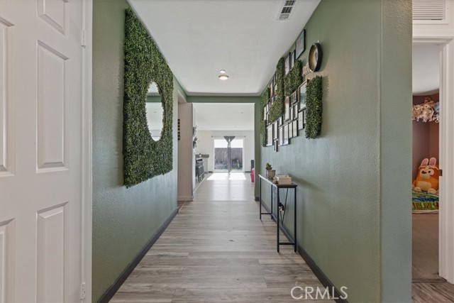Detail Gallery Image 4 of 25 For 44539 Freer Way, Lancaster,  CA 93536 - 3 Beds | 2 Baths