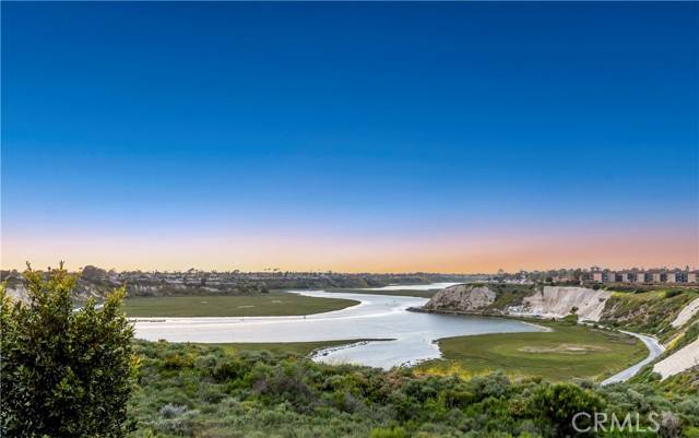 1435 High Bluff Drive, Newport Beach CA: https://media.crmls.org/medias/4b64c04c-0673-4ce2-a1f1-6621457ec8d5.jpg
