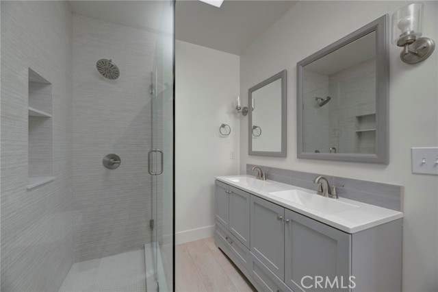 Detail Gallery Image 23 of 40 For 931 Manhattan Ave, Hermosa Beach,  CA 90254 - – Beds | – Baths