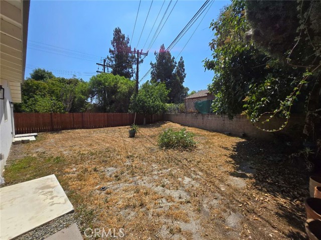 Detail Gallery Image 12 of 14 For 1770 Wright St #B,  Pomona,  CA 91766 - 3 Beds | 2 Baths