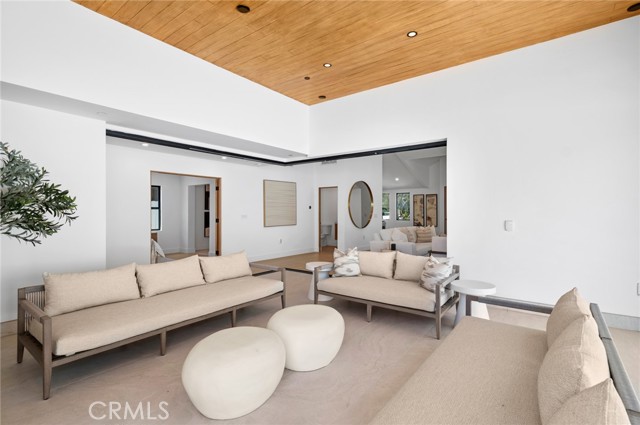 Detail Gallery Image 18 of 35 For 281 Santo Tomas Ave, Costa Mesa,  CA 92627 - 4 Beds | 4/1 Baths