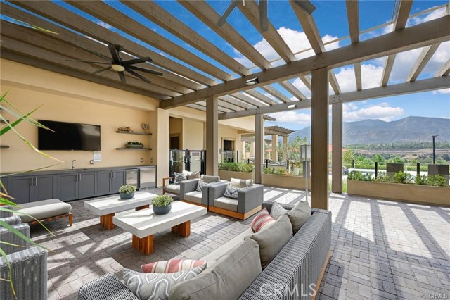 Detail Gallery Image 64 of 75 For 11932 Stonefield Dr, Corona,  CA 92883 - 4 Beds | 2/1 Baths