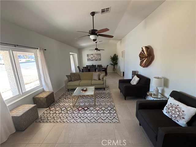 Detail Gallery Image 2 of 11 For 79040 Cliff St, Bermuda Dunes,  CA 92203 - 4 Beds | 2/1 Baths