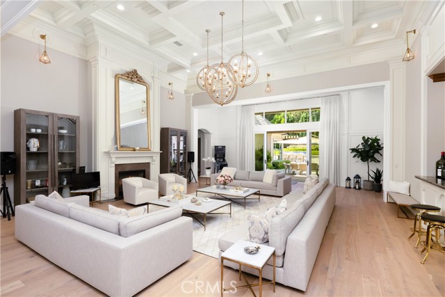 Detail Gallery Image 22 of 75 For 935 W Foothill Bld, Arcadia,  CA 91006 - 6 Beds | 8 Baths