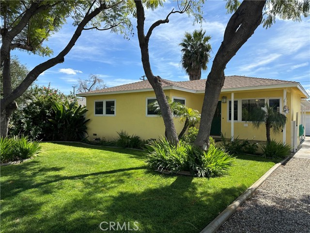 Detail Gallery Image 3 of 22 For 4981 Lincoln Ave, Chino,  CA 91710 - 3 Beds | 1/1 Baths