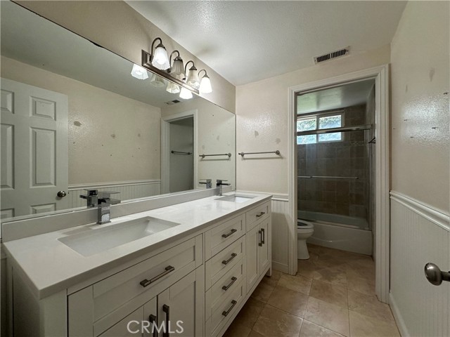 Detail Gallery Image 13 of 14 For 18 Spoonbill, Irvine,  CA 92604 - 4 Beds | 2 Baths