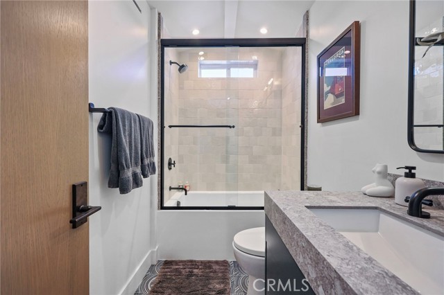 Detail Gallery Image 14 of 19 For 508 1/2 Goldenrod Ave, Corona Del Mar,  CA 92625 - 2 Beds | 2/1 Baths