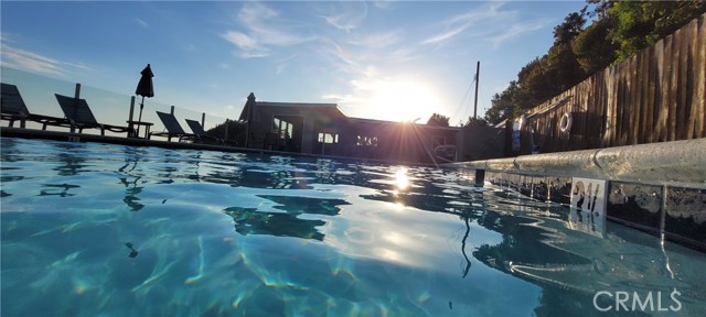 Front Image Thumbnail for CROC26022525