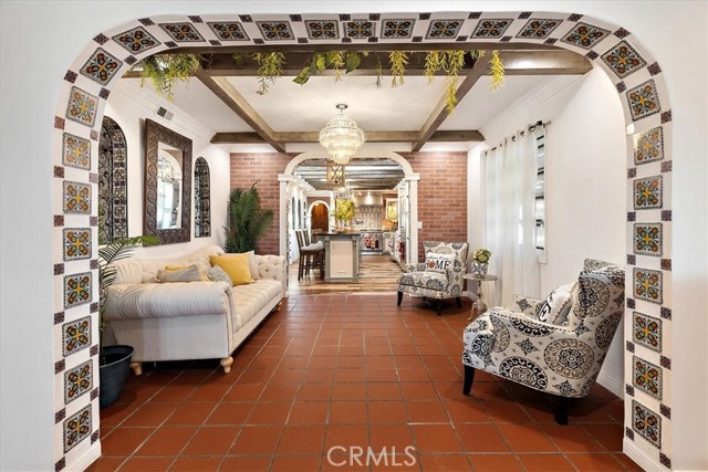 Detail Gallery Image 8 of 60 For 3428 Circle Rd, San Bernardino,  CA 92405 - 4 Beds | 2 Baths