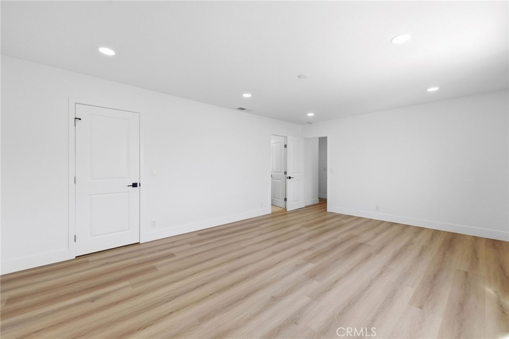 MLS #OC26076476 image #23