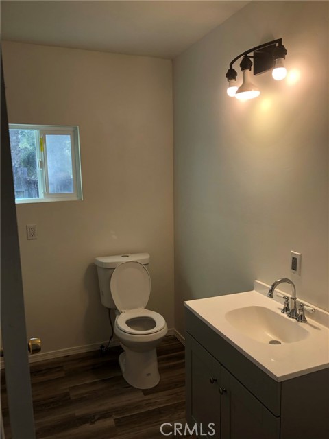 411 N Main, Lake Elsinore CA: https://media.crmls.org/medias/4b6ac3ba-0d52-483e-aeba-7dbec5b74731.jpg