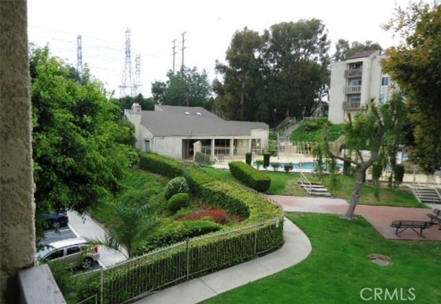 Detail Gallery Image 5 of 41 For 1620 Neil Armstrong St #203,  Montebello,  CA 90640 - 3 Beds | 2 Baths