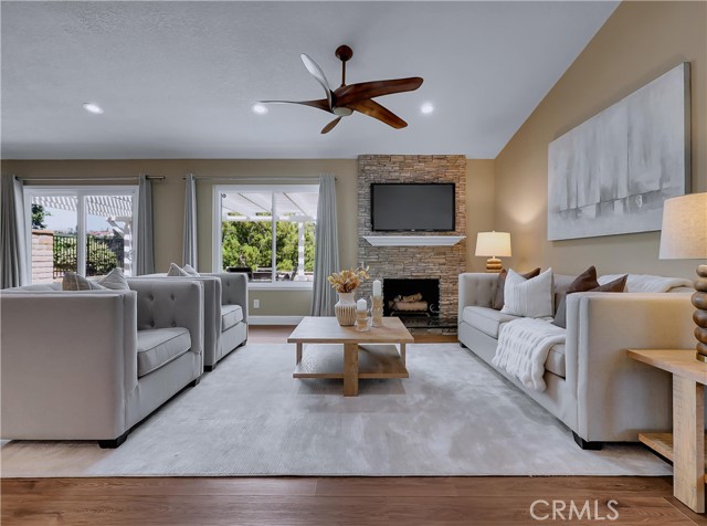 22182 Platino, Mission Viejo CA: https://media.crmls.org/medias/4b6b4a85-cb2f-4bbc-821a-77da55af9628.jpg