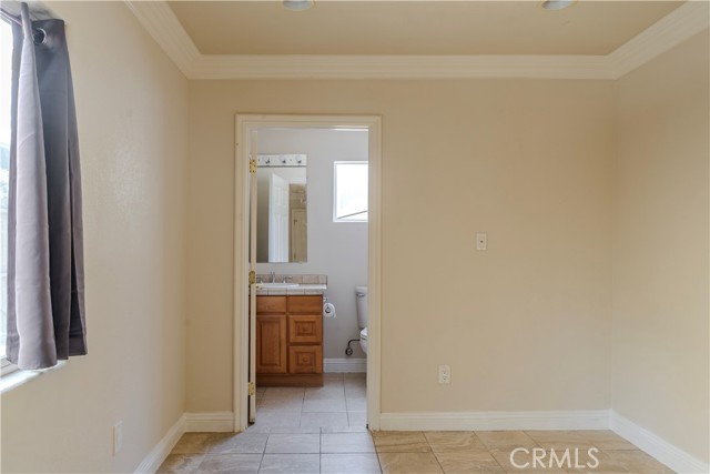 Detail Gallery Image 16 of 26 For 1521 Grismer Ave, Burbank,  CA 91504 - 2 Beds | 2 Baths