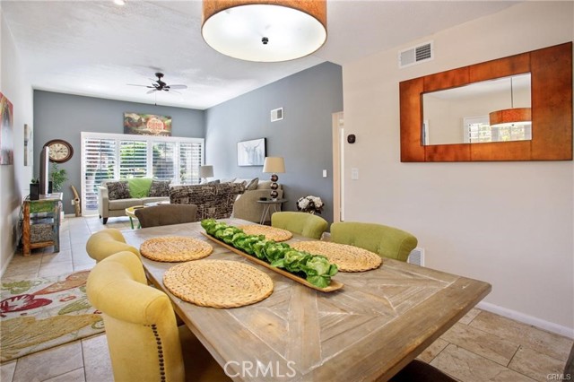 Detail Gallery Image 6 of 22 For 5784 Los Coyotes, Palm Springs,  CA 92264 - 2 Beds | 2 Baths