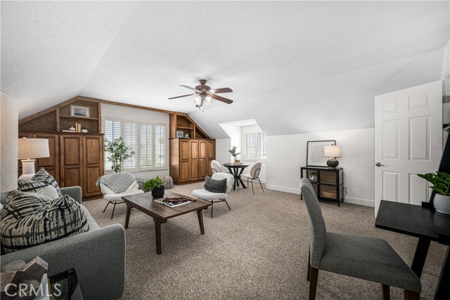 11771 Paseo Bonita, Los Alamitos CA: https://media.crmls.org/medias/4b6cf835-356a-4225-83e3-9be65e6fba07.jpg