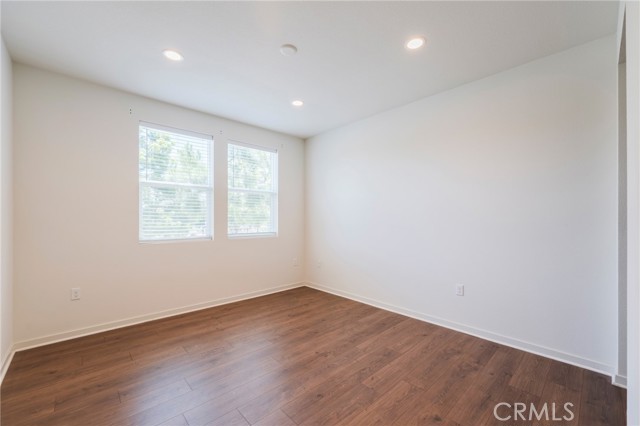 1100 Epic, Irvine CA: https://media.crmls.org/medias/4b6d448c-27f9-4dab-b914-9fc6677d8881.jpg
