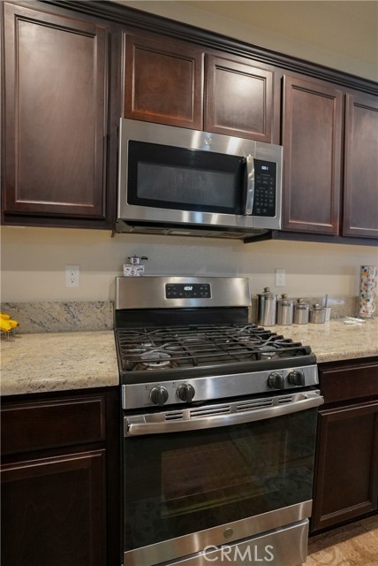 2531 Craftsman Street, Turlock CA: https://media.crmls.org/medias/4b6e43ac-f2f3-4a78-8ef1-447f7638841d.jpg