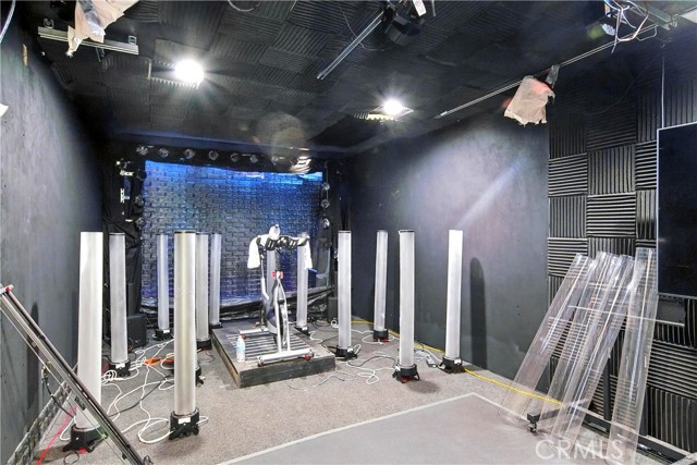 438 N Pasadena Avenue, Glendora CA: https://media.crmls.org/medias/4b6e7da0-ad14-44d9-8af4-f507c2a7a7bc.jpg