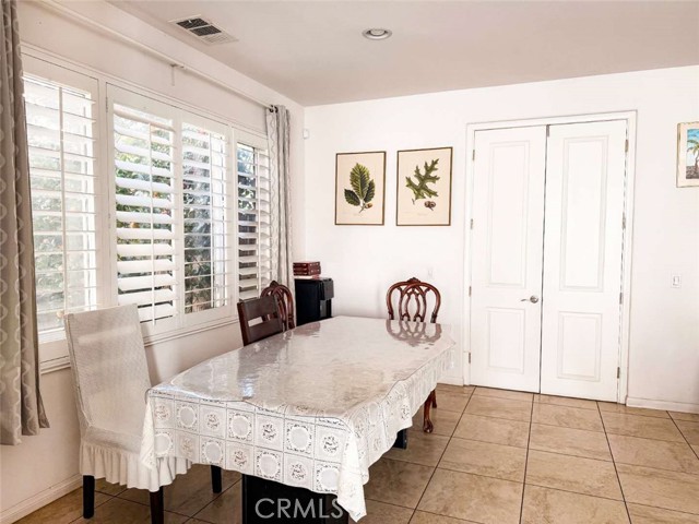 Detail Gallery Image 4 of 16 For 6641 Eucalyptus, Chino,  CA 91710 - 5 Beds | 3 Baths