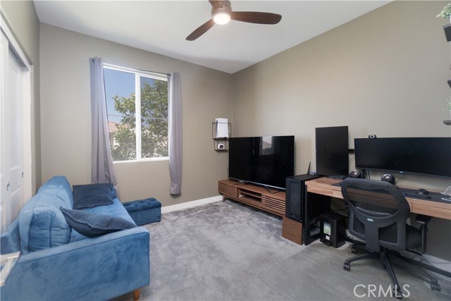 561 Yukon Rd, Rialto, CA 92377 photo 18