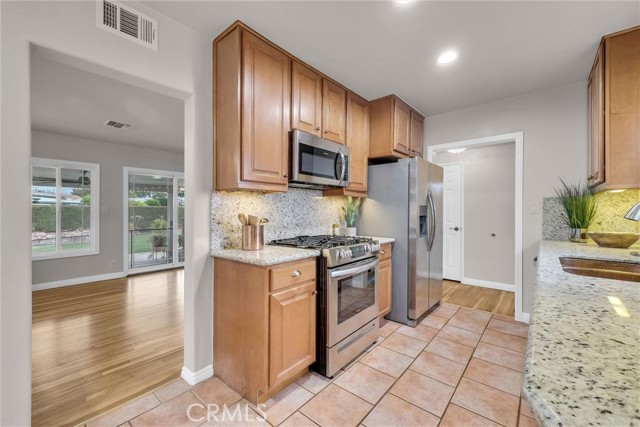 1105 E Swanee Lane, West Covina CA: https://media.crmls.org/medias/4b6eb3eb-a156-4096-af01-1f36aa422aa6.jpg