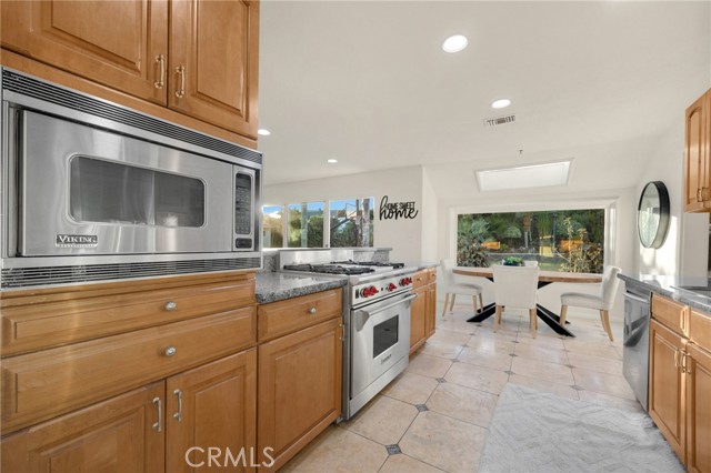 Detail Gallery Image 11 of 34 For 911 Carlson Dr, Brea,  CA 92821 - 4 Beds | 2 Baths