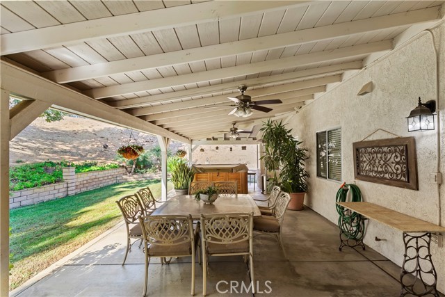 16291 Ringbit Court, Riverside CA: https://media.crmls.org/medias/4b6f0b37-7b79-4604-91e6-81b61fcd5598.jpg