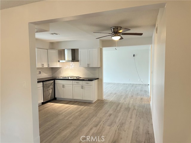 614 E Pondera Street, Lancaster CA: https://media.crmls.org/medias/4b6f384a-44e8-4bc4-aadc-6dc092e446a8.jpg