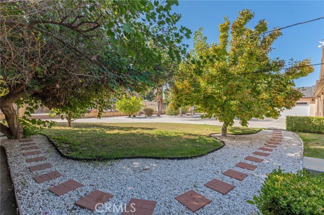 Detail Gallery Image 28 of 31 For 22639 Calvert St #F,  Woodland Hills,  CA 91367 - 1 Beds | 1 Baths