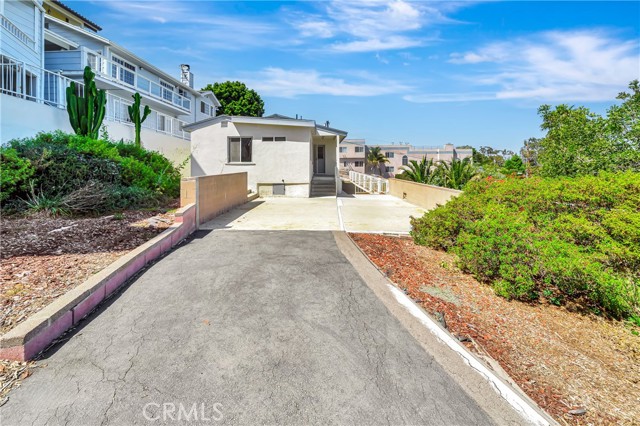 661 W 26th Street, San Pedro CA: https://media.crmls.org/medias/4b6fcad7-c8a1-4f00-86af-a2d4ac4dddd9.jpg