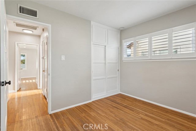 17048 Baltar Street, Lake Balboa CA: https://media.crmls.org/medias/4b7154c7-caa8-4673-a8b0-7cad4e8d426f.jpg