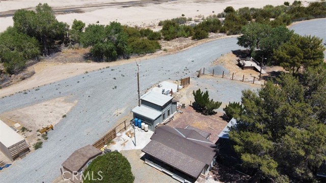 Detail Gallery Image 8 of 11 For 26900 Vista Rd, Helendale,  CA 92342 - 3 Beds | 3/1 Baths