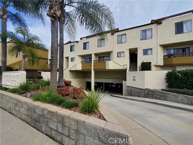 Detail Gallery Image 3 of 54 For 1022 S Marengo Ave #1,  Alhambra,  CA 91803 - 4 Beds | 2/1 Baths